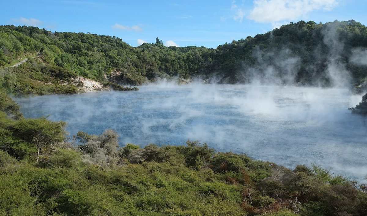 Puede parecer un gran spa natural, pero su agua caliente y ácida puede provocar quemaduras graves